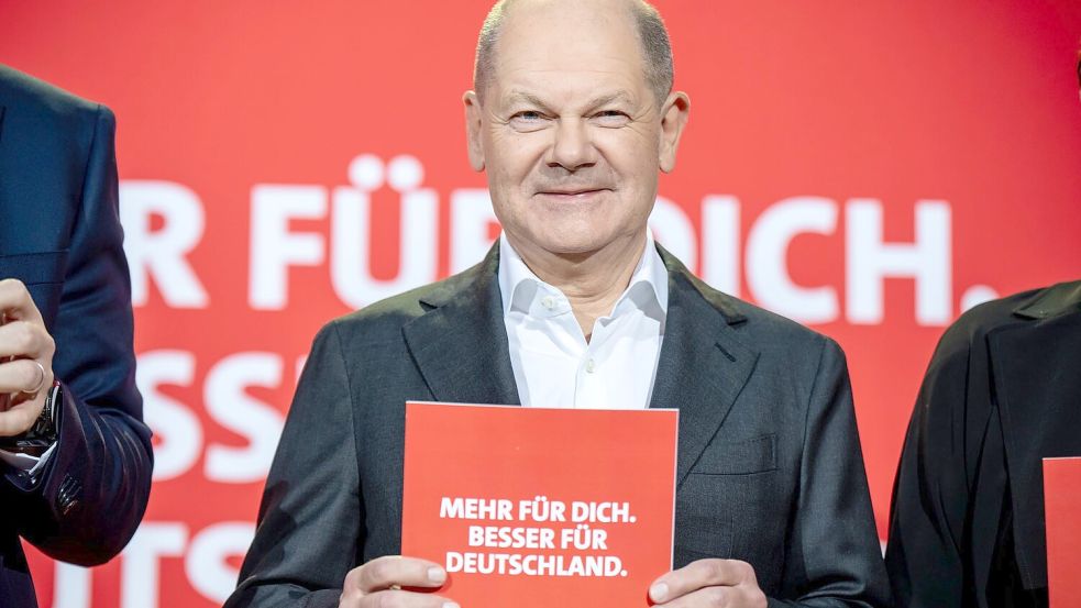 „Mehr für dich“: Der Slogan der SPD zur Wahl. Die Partei um Olaf Scholz setzt auf gute Löhne und soziale Sicherheit. Foto: Michael Kappeler/dpa