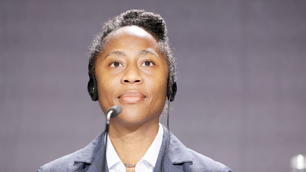 Sie soll die Weltkunstschau wieder auf Kurs bringen: Naomi Beckwith wird Kuenstlerische Leiterin der documenta 16. Foto: imago/epd