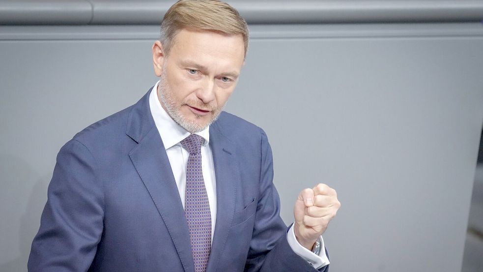 FDP-Chef Christian Lindner lässt die Vorwürfe des Kanzlers nicht auf sich sitzen. (Archivbild) Foto: Kay Nietfeld/dpa