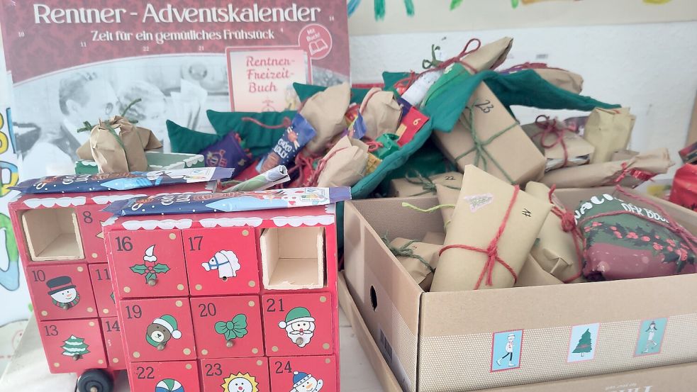 Anita Schürmann verschenkt jedes Jahr mehrere Adventskalender. Foto: Schürmann