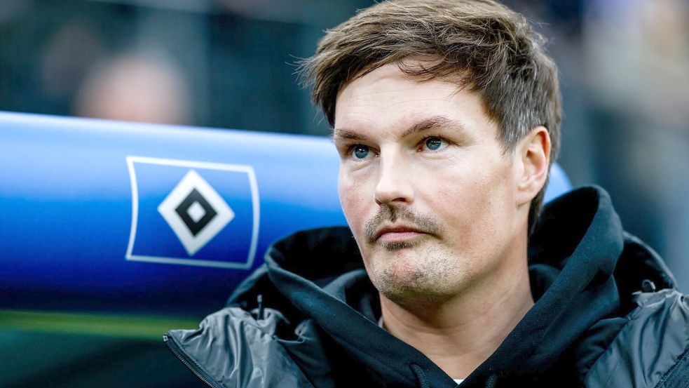 Vom Interims- zum Cheftrainer des HSV befördert: Merlin Polzin Foto: Axel Heimken/dpa