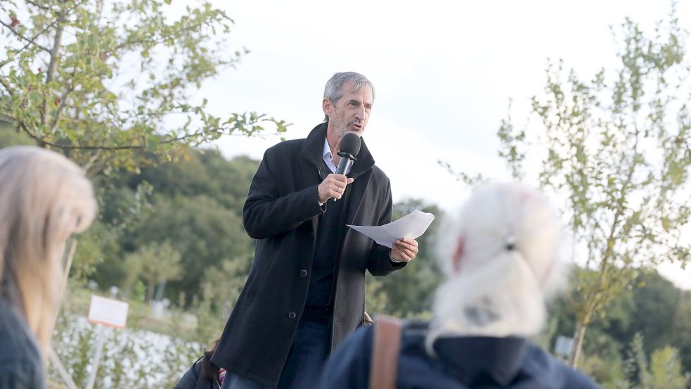 Arno Arndt, hier bei einer Veranstaltung im September 2024 in Aurich, will für die AfD in den Bundestag einziehen. Foto: Hock