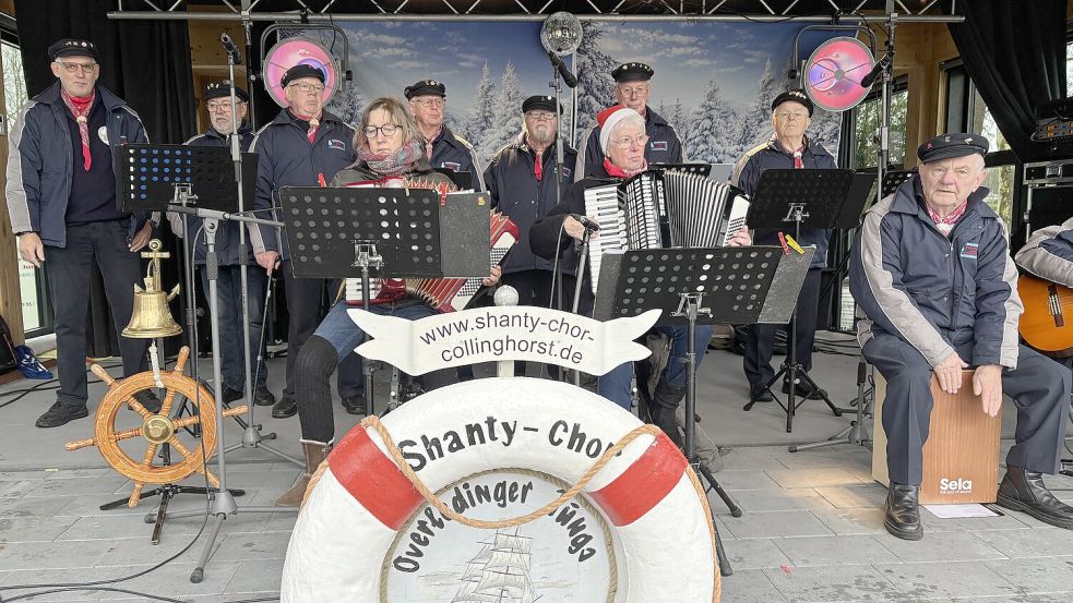 Zur Eröffnung spielte der Shantychor Overledinger Jungs. Foto: Ammermann