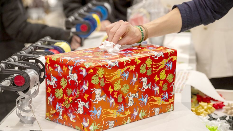 Traditionell beschert das Weihnachtsgeschäft Händlern in vielen Branchen die höchsten Umsätze im Jahr. Foto: Stefan Puchner/dpa