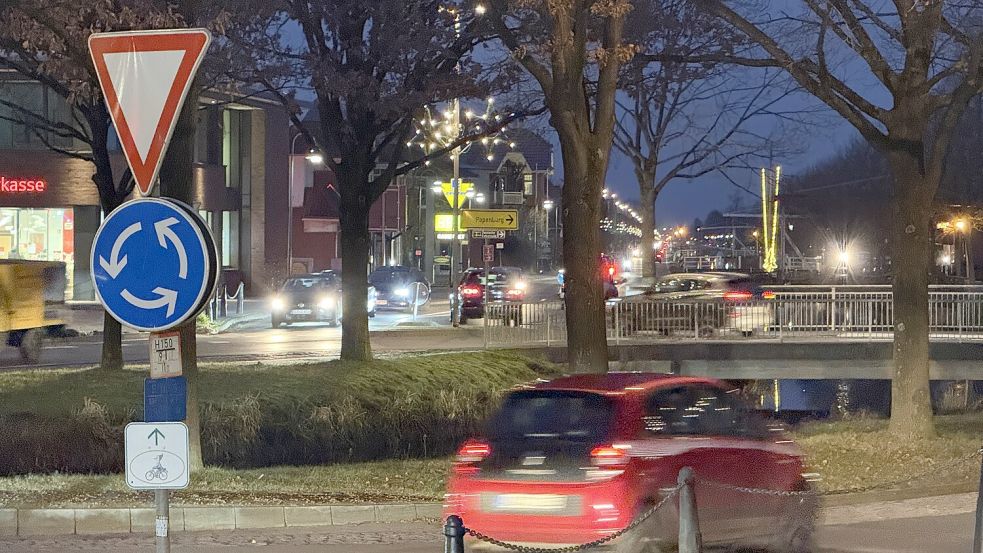 Der Kreisel in Rhauderfehn muss saniert werden. Foto: Hellmers