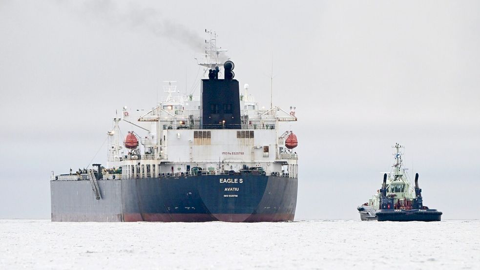 Unter Sabotageverdacht: Der Tanker Eagle S“. Foto: Jussi Nukari/Lehtikuva/dpa