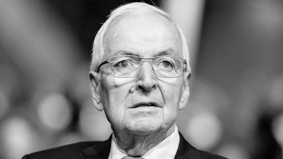 Ehemaliger Bundesumweltminister Klaus Töpfer mit 85 Jahren gestorben. (Archivbild) Foto: Uwe Anspach/dpa