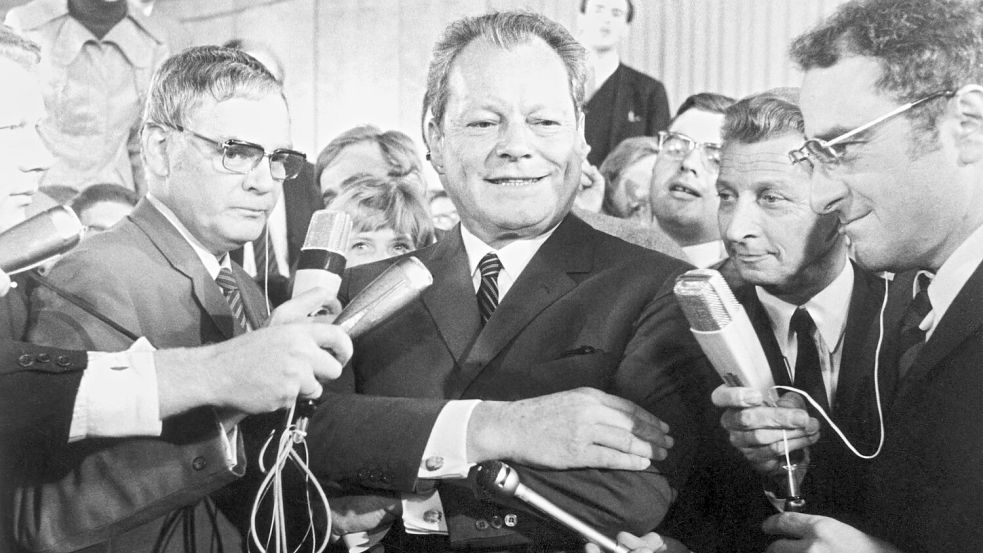 Willy Brandt stellte 1969 in seiner ersten Regierungserklärung die Absenkung des Volljährigkeitsalters in Aussicht. (Archivbild) Foto: dpa