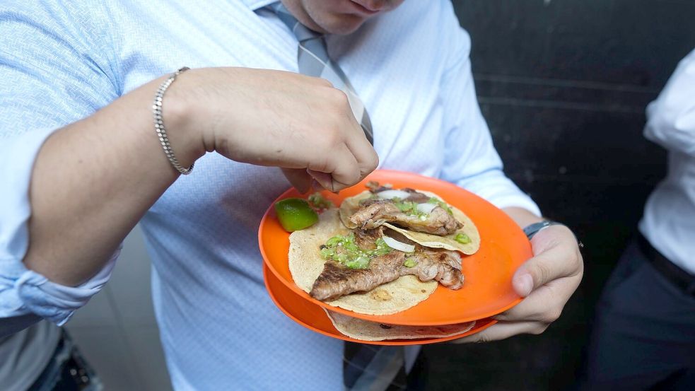 Mexikanisches Essen wie Tacos könnte ein Revival erleben. (Symbolbild) Foto: Fernando Llano/AP