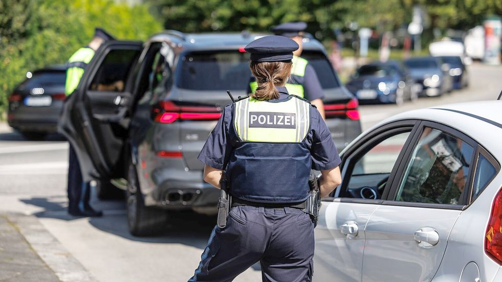 Die Bundespolizei hat im ausgelaufenen Jahr deutlich weniger unerlaubte Einreisen registriert. (Archivfoto) Foto: Matthias Balk/dpa