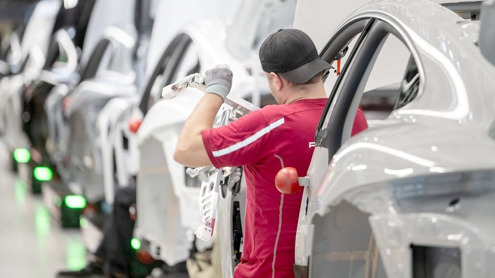 Viele deutsche Hersteller setzen vor allem auf teure Premium-Elektroautos. (Archivbild) Foto: Marijan Murat/dpa