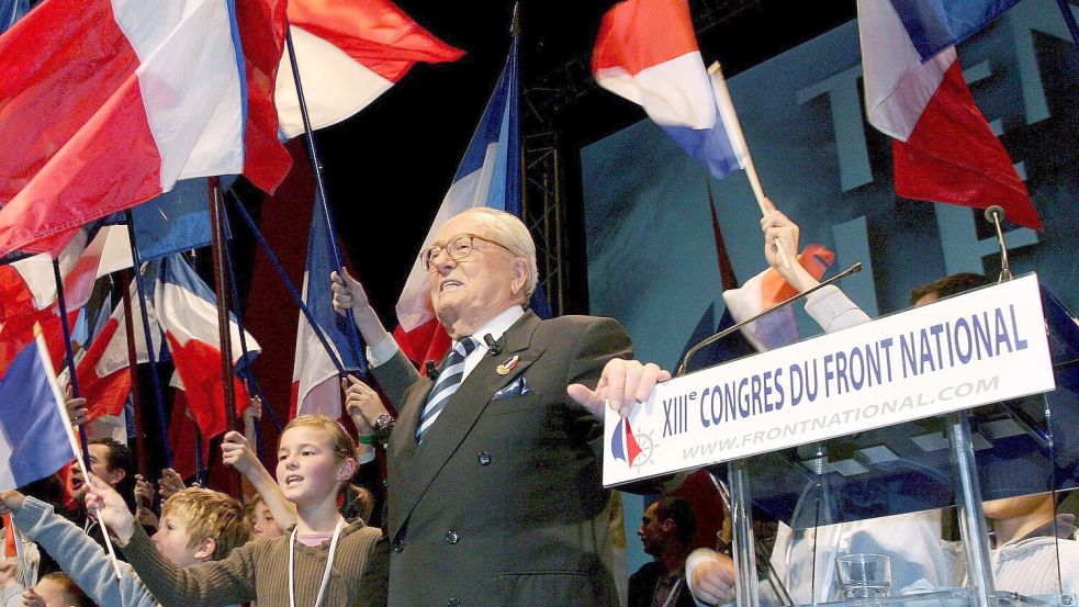 Le Pen machte die Partei Front National zur politisch bedeutsamen Kraft. (Archivbild) Foto: epa Caroline Blumberg/EPA/dpa