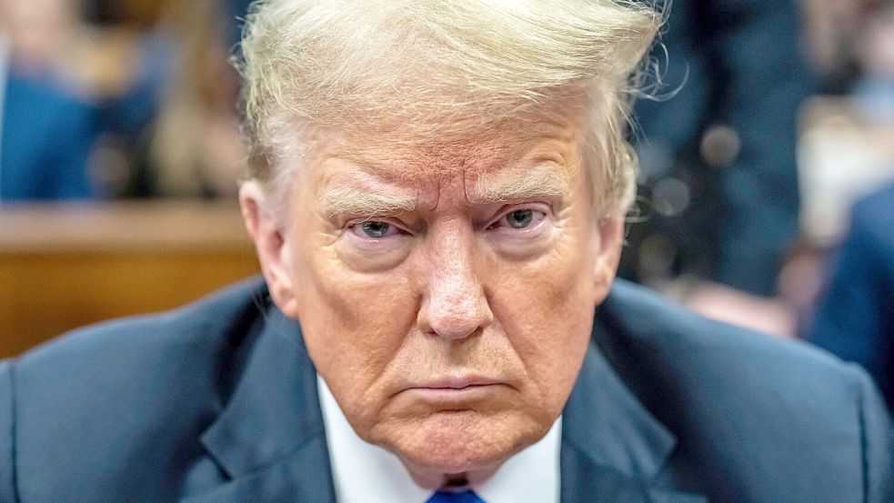 Trump will verhindern, dass es vor seiner Amtseinführung zur Strafmaßverkündung im Schweigegeld-Prozess kommt. (Archivbild) Foto: Mark Peterson/Pool New York Magazine/AP/dpa