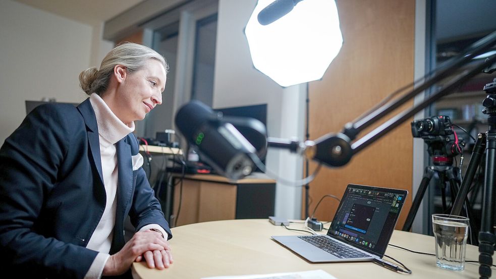 Sprach am Donnerstagabend in einem Live-Talk mit Tech-Milliardär Elon Musk: AfD-Chefin Alice Weidel. Foto: dpa-POOL/Kay Nietfeld