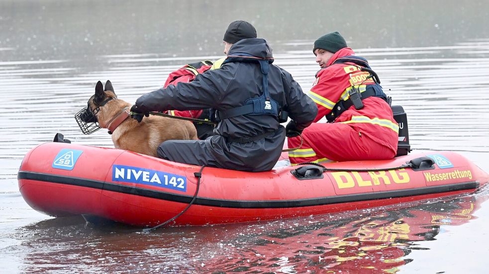 Am Samstag und Sonntag, 9. und 10. November 2024, hatten Retter auch mit Hilfe von Hunden nach einem vermissten Cloppenburger an der Thülsfelder Talsperre gesucht. Jetzt wurde vermutlich sein Leichnam gefunden. Archivfoto: Vorwerk