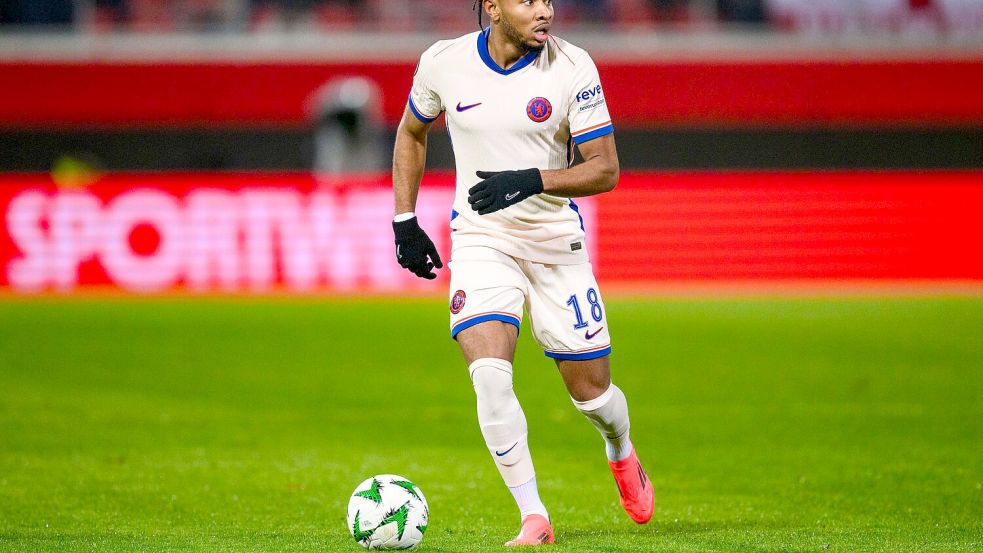 Laut Sportdirektor Christoph Freund kein Thema für den FC Bayern: Christopher Nkunku. Foto: Tom Weller/dpa