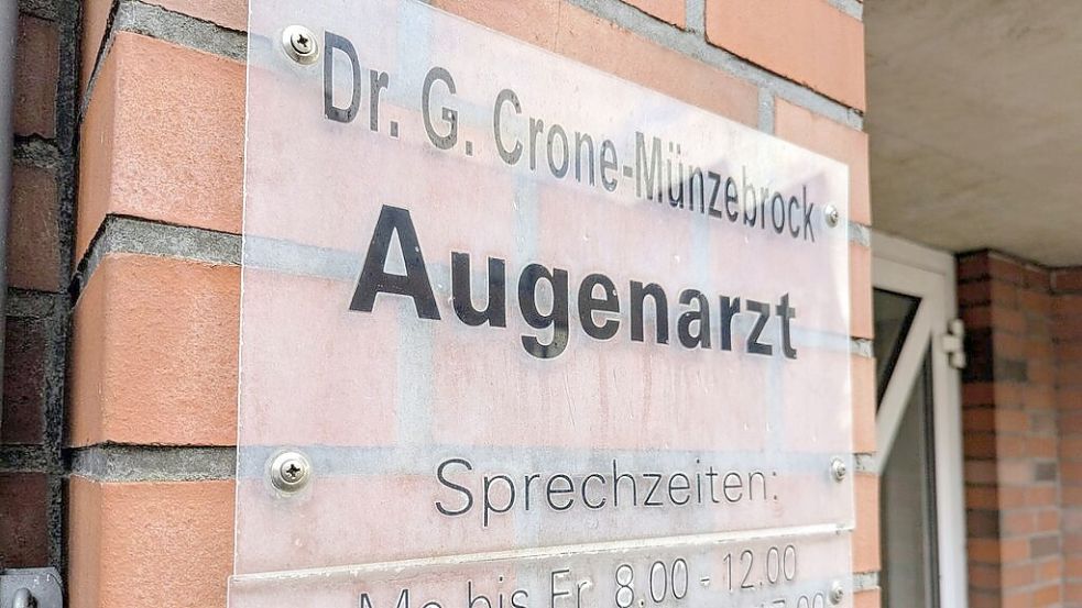 Kassenzulassung ruht: Dr. Gerhard Crone-Münzebrock streitet mit der Kassenärztlichen Vereinigung über Bürokratie. Foto: Dickerhoff