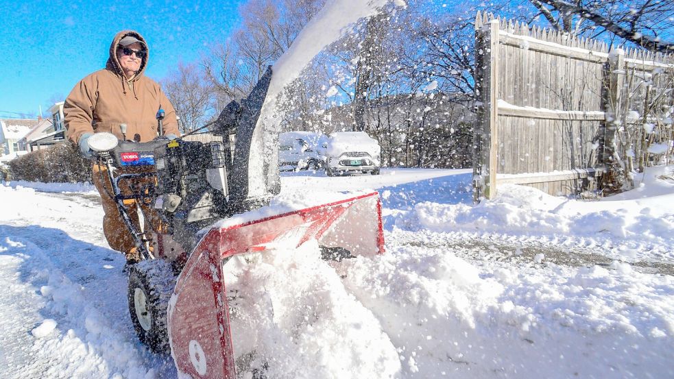 Für Millionen Menschen in den südlichen Bundesstaaten der USA gelten Unwetterwarnungen. (Foto aktuell) Foto: Kristopher Radder Brattleboro Re/The Brattleboro Reformer/AP/dpa