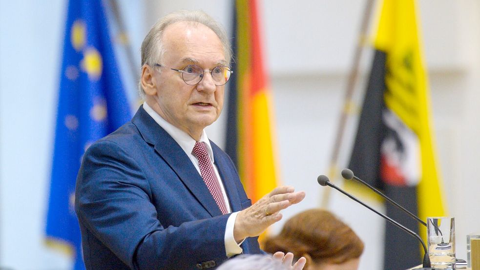 Sachsen-Anhalts Ministerpräsident Reiner Haseloff (CDU) drängt auf eine umfassende Aufarbeitung des Anschlags. (Archivbild) Foto: Klaus-Dietmar Gabbert/dpa