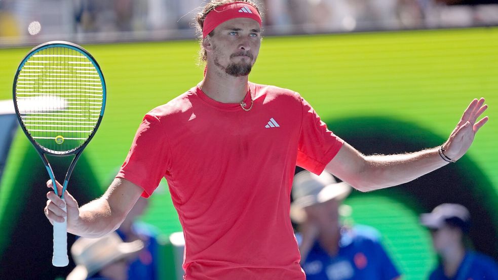 Alexander Zverev entschuldigte sich für seinen vorzeitigen Halbfinalsieg. Foto: Ng Han Guan/AP/dpa