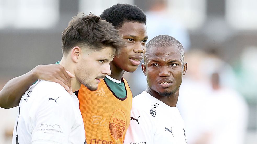 Yahya Berete (rechts) spielt ab sofort für Landesligist Germania Leer. Foto: Doden/Emden