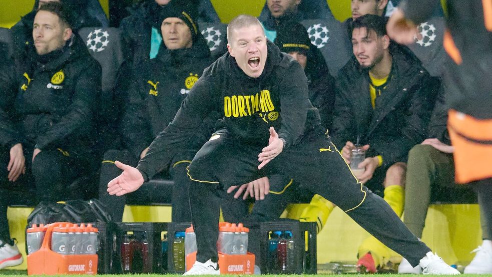 Interimscoach Mike Tullberg führte den BVB zum ersten Sieg in diesem Jahr. Foto: Bernd Thissen/dpa