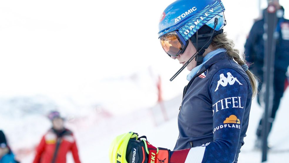 Nach ihrer Verletzung wird Mikaela Shiffrin bei der WM nicht in der Team-Kombi antreten. Foto: Gabriele Facciotti/AP/dpa