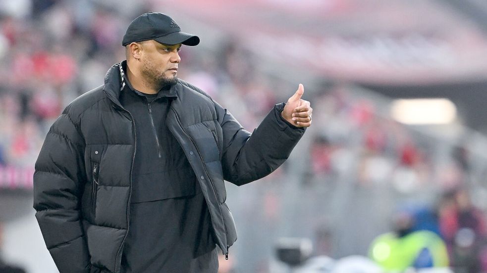 Daumen hoch: „Ich bin keine Angstperson“, sagte Bayern-Coach Vincent Kompany. Foto: Sven Hoppe/dpa