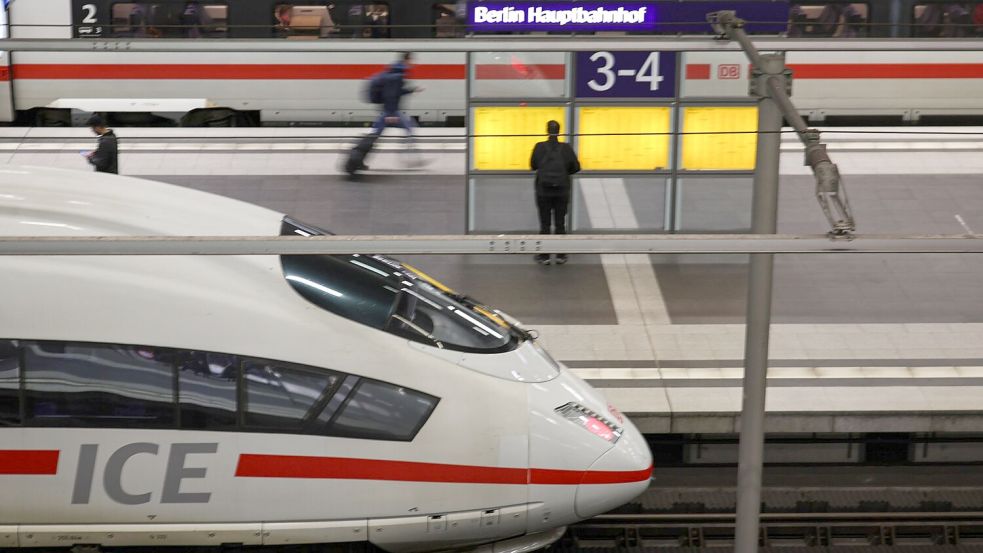 Auch die Gleise drei und vier sind von den Bauarbeiten betroffen. (Archivbild) Foto: Hannes P. Albert/dpa