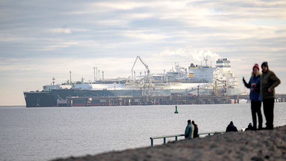 Über die Nordsee-Terminals kam 2024 im Vergleich zur Ostsee das meiste LNG. Foto: Sina Schuldt/dpa