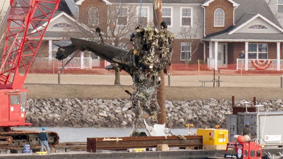 Das Ortungssystem des Unglückshubschraubers soll bei dem Absturz in Washington abgeschaltet gewesen sein. Foto: Jose Luis Magana/AP/dpa