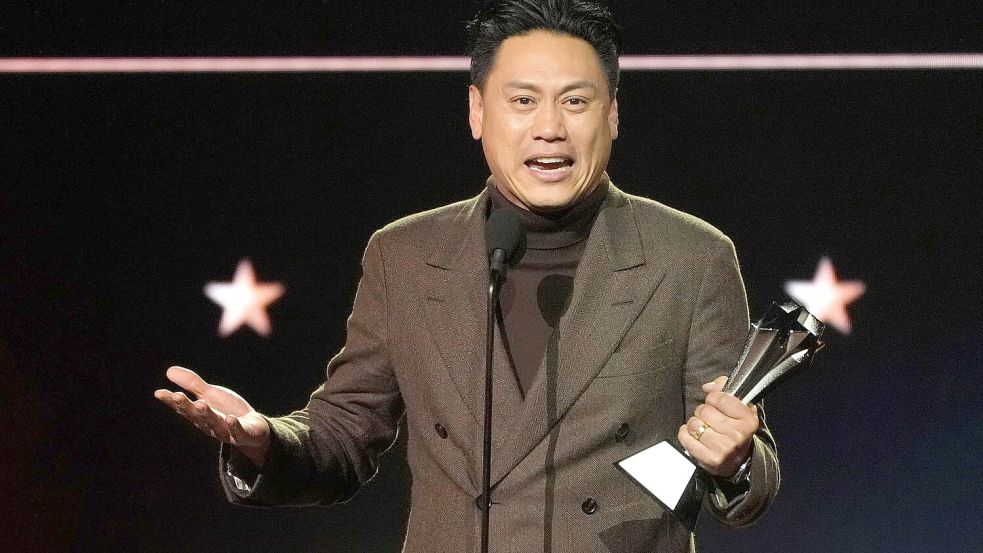 Jon M. Chu („Wicked“) wurde als bester Regisseur ausgezeichnet. Foto: Chris Pizzello/Invision/AP/dpa