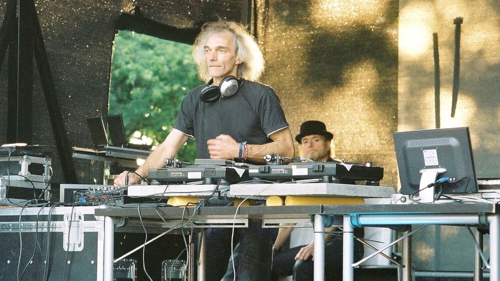 DJ Uwe Müller und weitere Discjockeys werden am 20. Juni auf dem Saterland Open Air auflegen. Foto: Archiv