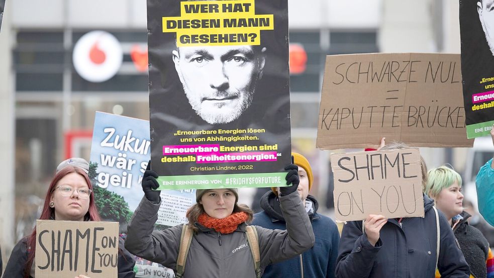 Vergangene Woche war FDP-Spitzenkandidat Christian Lindner für eine Wahlkampfveranstaltung in Dresden. Gegner der Partei nahmen das zum Anlass für eine Demonstration. Foto: Sebastian Kahnert/dpa