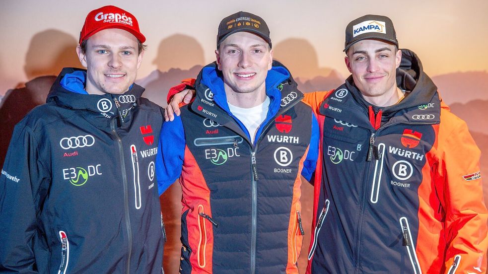 Fabian Gratz, Jonas Stockinger und Anton Grammel (v.l.) starten im WM-Riesenslalom. Foto: Jens Büttner/dpa