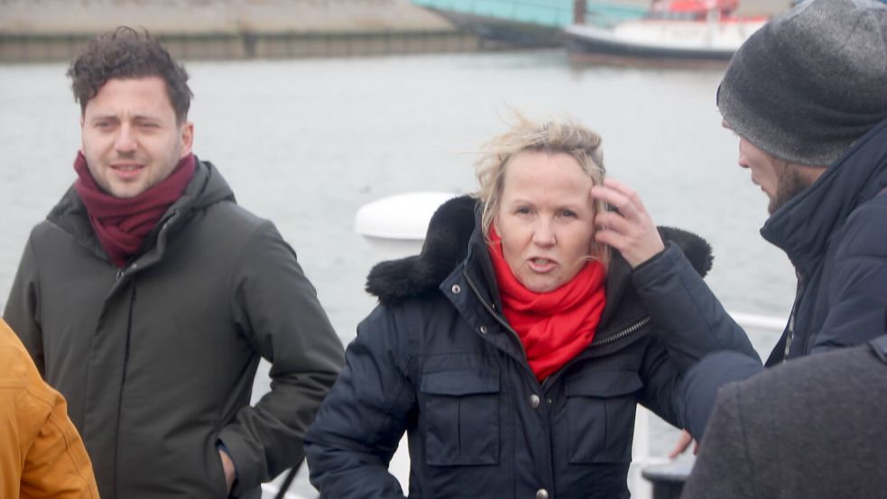 Der Grünen-Co-Vorsitzende Felix Banaszak (links) und Bundesumweltministerin Steffi Lemke besuchten am Freitagnachmittag das Borkumer Feuerschiff. Foto: Ferber