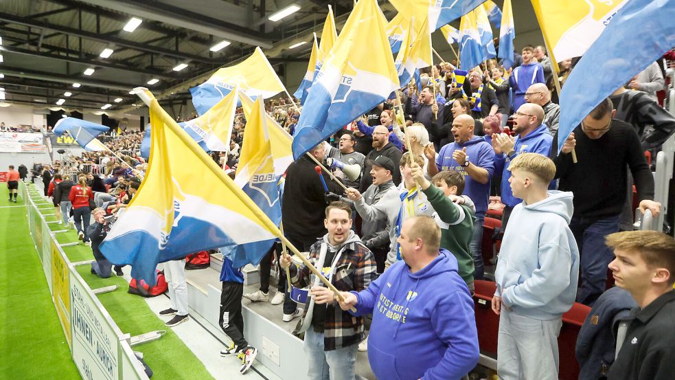 SuS Steenfelde verfügt über eine großes Fanlager. Auch beim Aurich-Cup wurde der B-Klassist enorm unterstützt. Foto: Doden/Emden