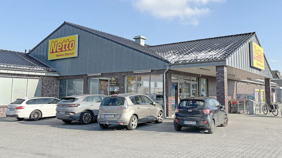 In der Netto-Filiale an der Leerer Landstraße wurde der Verdächtige festgenommen. Foto: Lasse Paulsen