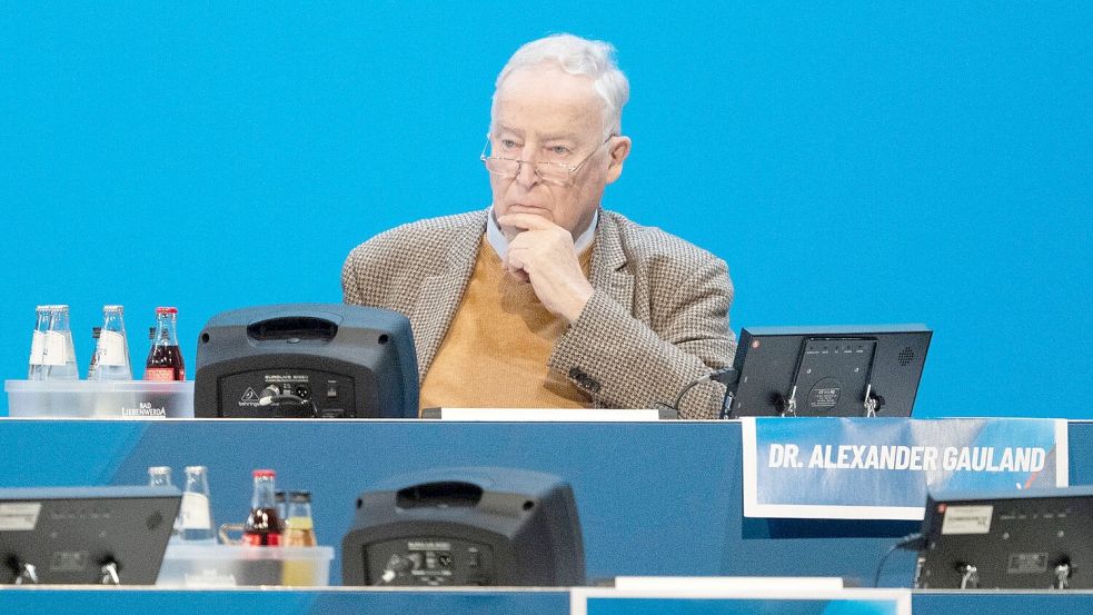 Gauland widerspricht Weidel. (Archivbild) Foto: Sebastian Kahnert/dpa