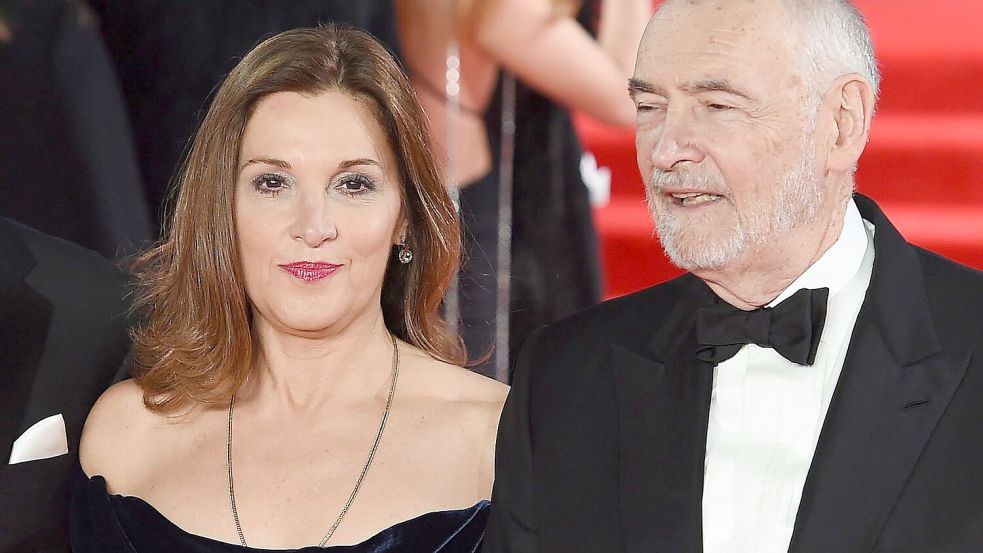 Die langjährigen Bond-Filmproduzenten Barbara Broccoli und Michael G. Wilson wollen sich in Zukunft anderen Projekten widmen. Foto: Andy Rain/EPA/dpa