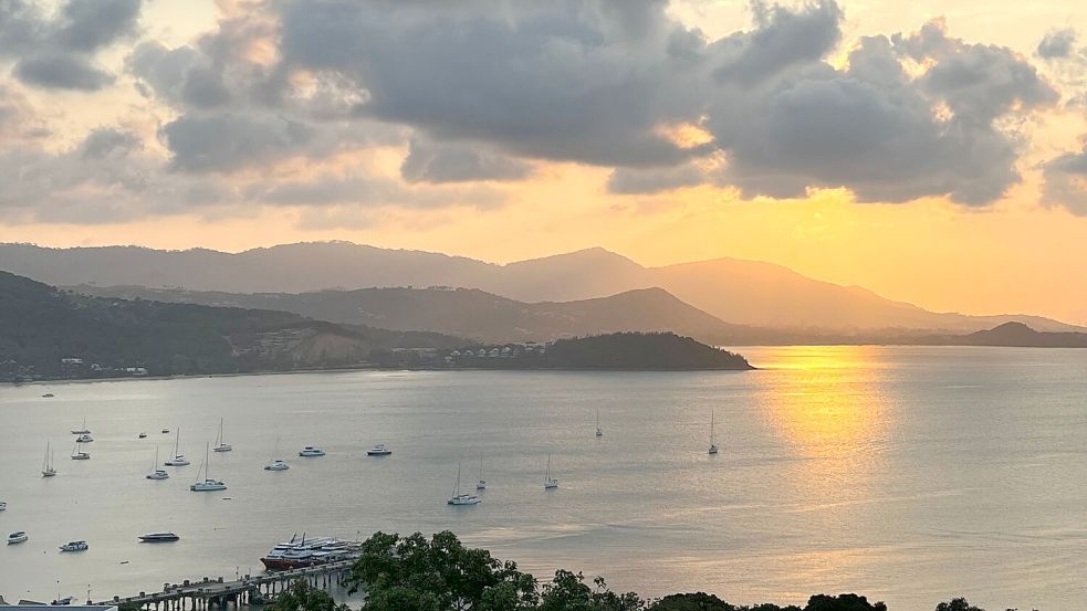 Koh Samui lockt mit herrlichen Buchten und spektakulären Sonnenuntergängen - hat aber wegen des Tourismus bereits jetzt viele Probleme. (Archivbild) Foto: Carola Frentzen/dpa