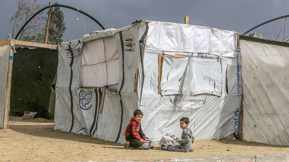 Zelte im Gazastreifen. (Archivbild) Foto: Abed Rahim Khatib/dpa