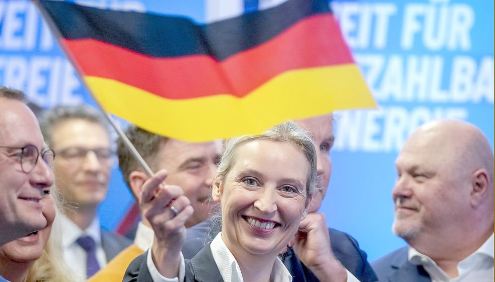 Die AfD-Spitzenkandidatin Alice Weidel feierte nach dem Erfolg ihrer Partei bei der Bundestagswahl. Foto: AP/Probst