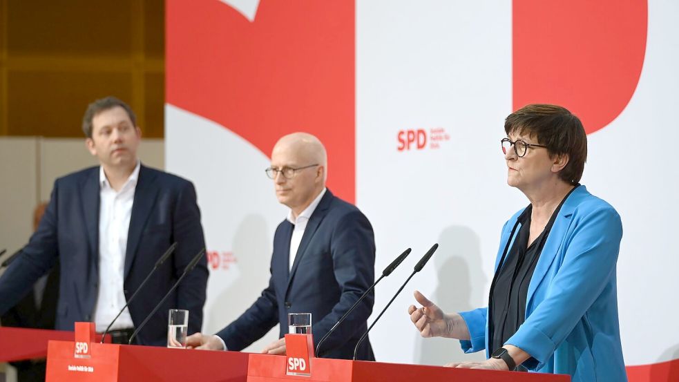 Hamburgs Bürgermeister Peter Tschentscher lässt die Frage nach dem künftigen Koalitionspartner seiner SPD vorerst offen. Foto: Katharina Kausche/dpa