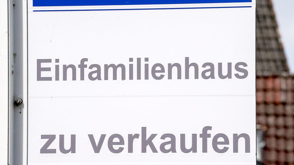 Bei einer Maklerprovision für Einfamilienhäuser gelten andere Regeln als für Mehrfamilienhäuser und Gewerbeimmobilien. Foto: Marcus Brandt/dpa