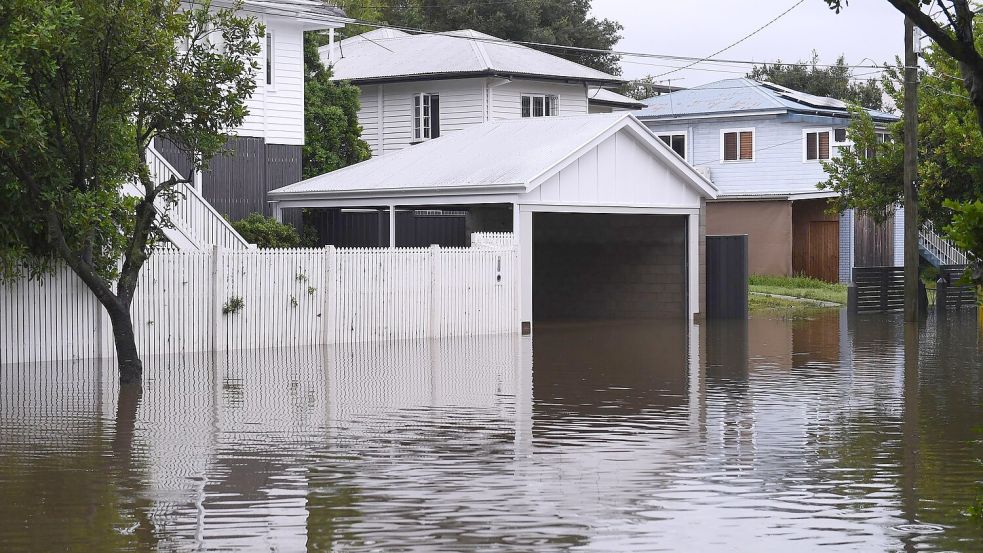 Hunderttausende Haushalte sind ohne Strom. Foto: Jono Searle/AAP/dpa