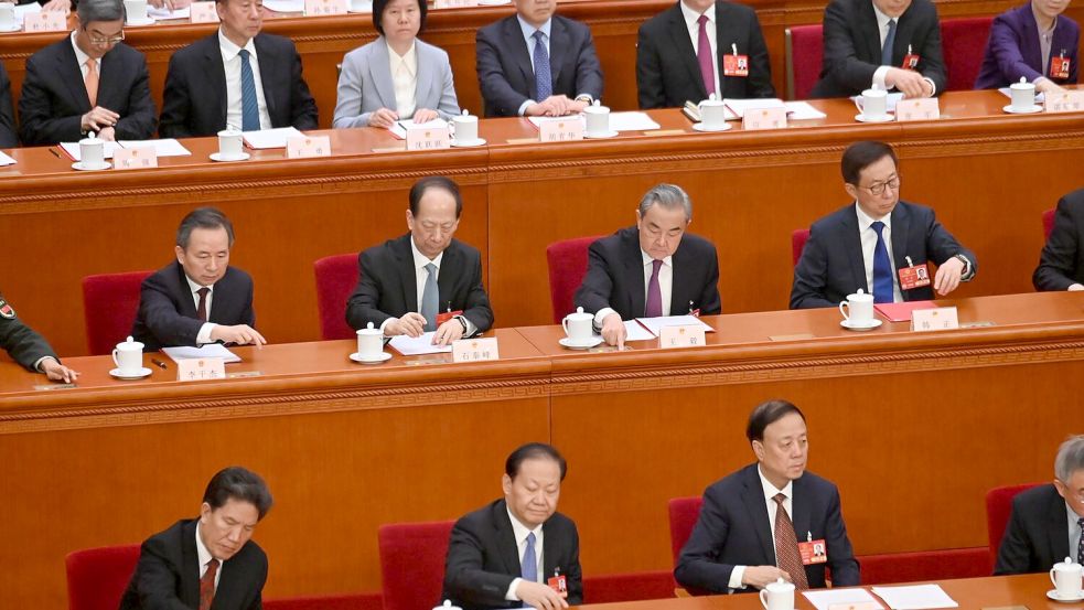 Die Abgeordneten in Chinas Volkskongress stimmten für die Pläne der Regierung- Foto: Johannes Neudecker/dpa