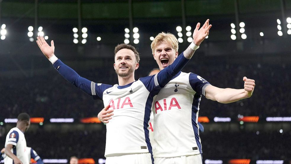 Bereit für Frankfurt: James Maddison (l) trifft für Tottenham im Achtelfinale gegen AZ Alkmaar. Foto: Ben Whitley/PA Wire/dpa