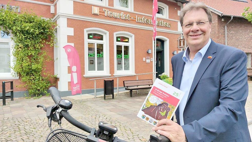 Hatte die Idee: Der heutige Geschäftsführer der Tourist-Information Dammer Berge, Bernd Stolle, sorgte seinerzeit für den Weltrekord-Eintrag im Guinness-Buch seiner einstigen Heimat Saterland als „Kleinste Sprachinsel Europas“. Foto: Jan Röttgers