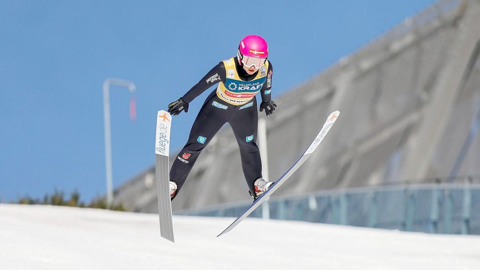 Kombiniererin Nathalie Armbruster beim Skispringen in Oslo. Foto: Christoffer Andersen/NTB/dpa